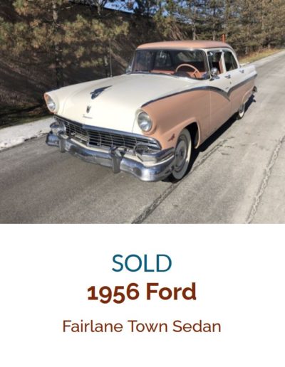 Ford Fairlane Town Sedan 1956